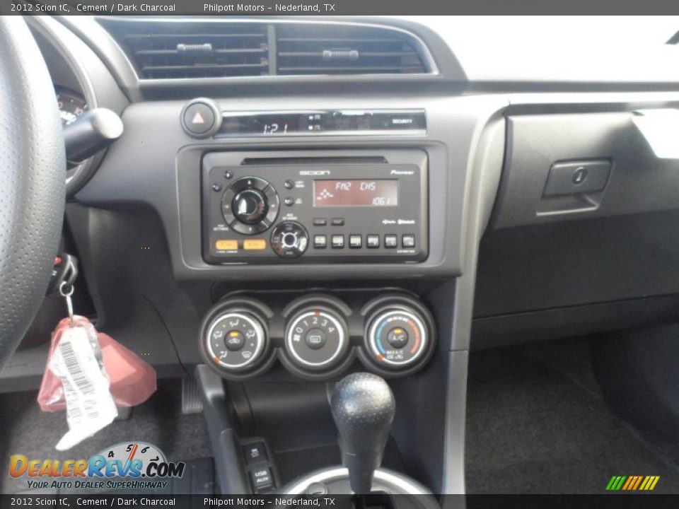 Controls of 2012 Scion tC  Photo #26