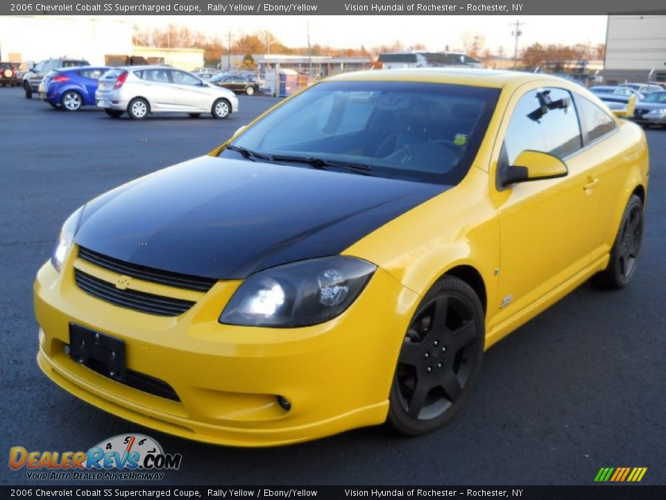 Front 3/4 View of 2006 Chevrolet Cobalt SS Supercharged Coupe Photo #1