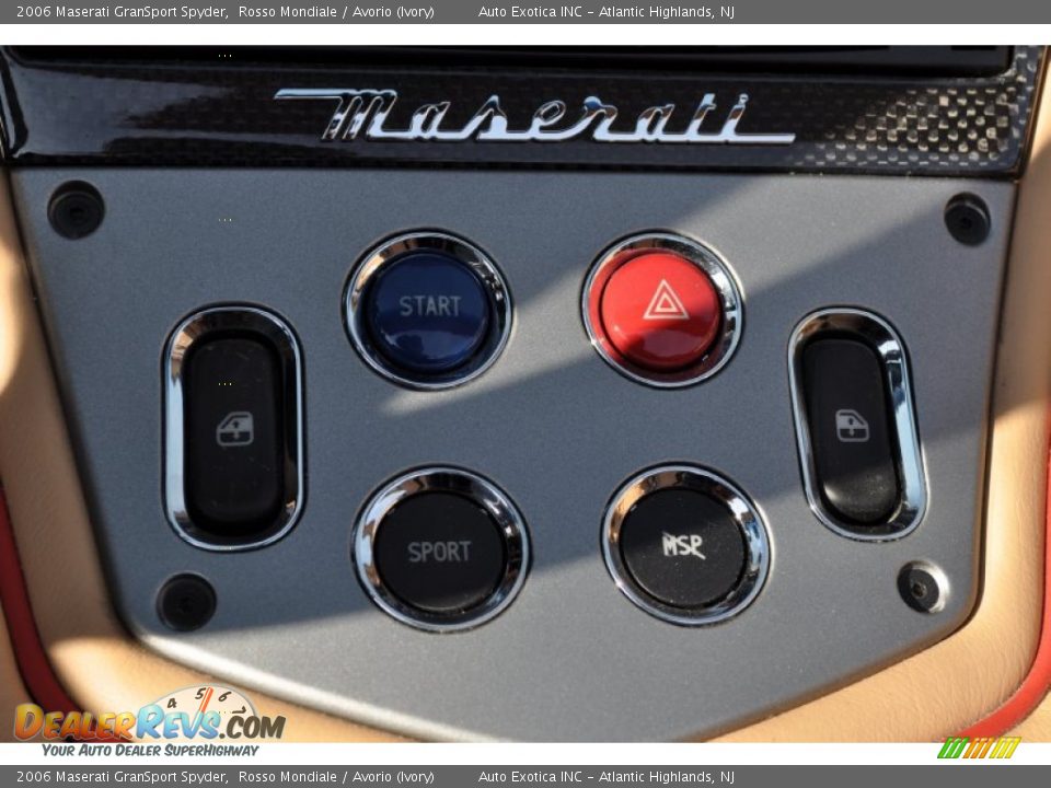 Controls of 2006 Maserati GranSport Spyder Photo #14