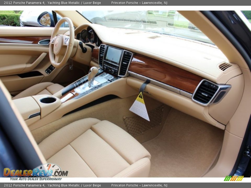 Dashboard of 2012 Porsche Panamera 4 Photo #27