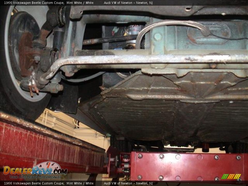 1966 Volkswagen Beetle Custom Coupe Mint White / White Photo #18