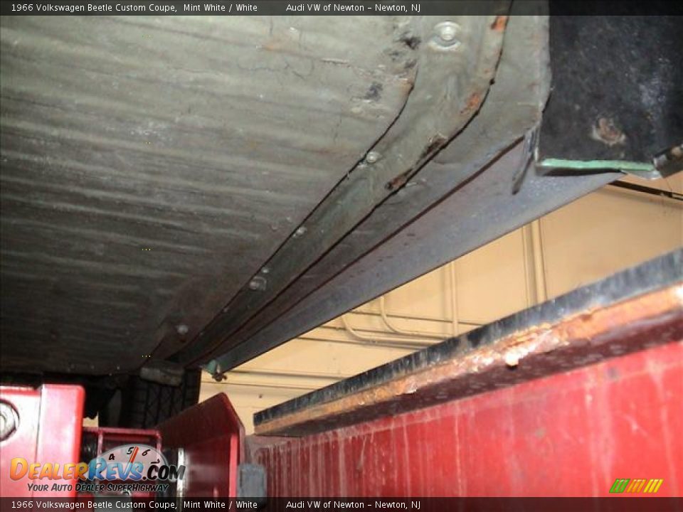 1966 Volkswagen Beetle Custom Coupe Mint White / White Photo #19