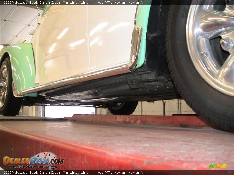 1966 Volkswagen Beetle Custom Coupe Mint White / White Photo #27