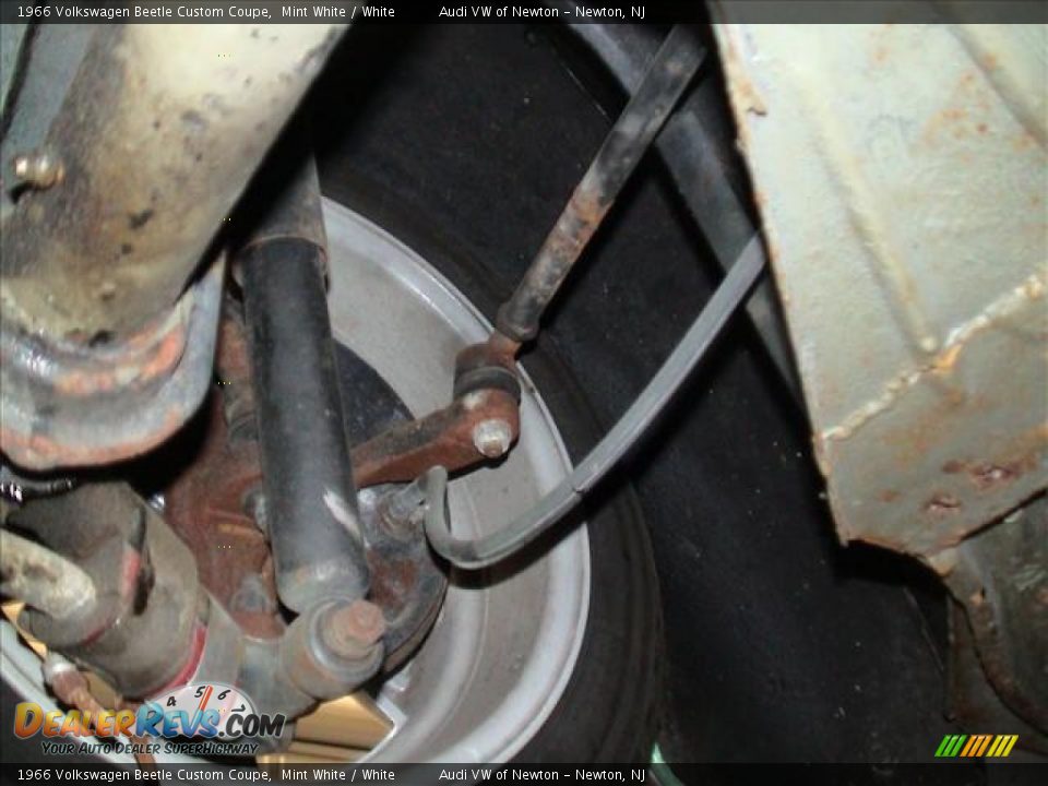 1966 Volkswagen Beetle Custom Coupe Mint White / White Photo #29