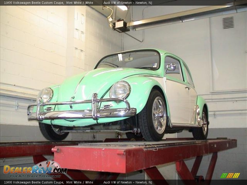 1966 Volkswagen Beetle Custom Coupe Mint White / White Photo #32