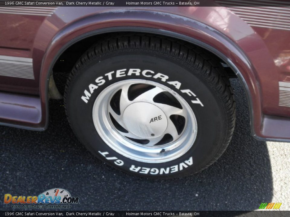 Custom Wheels of 1996 GMC Safari Conversion Van Photo #14