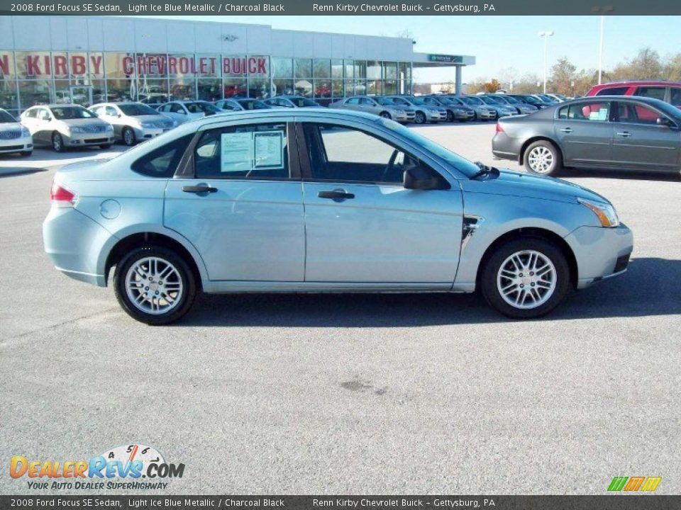 2008 Ford Focus SE Sedan Light Ice Blue Metallic / Charcoal Black Photo #3