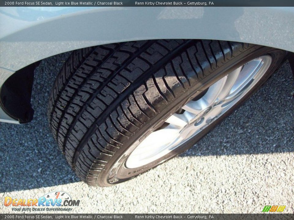 2008 Ford Focus SE Sedan Light Ice Blue Metallic / Charcoal Black Photo #4