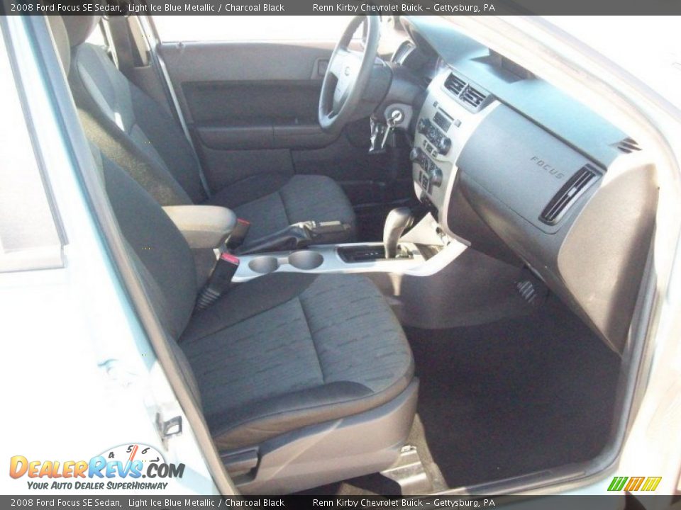 2008 Ford Focus SE Sedan Light Ice Blue Metallic / Charcoal Black Photo #6