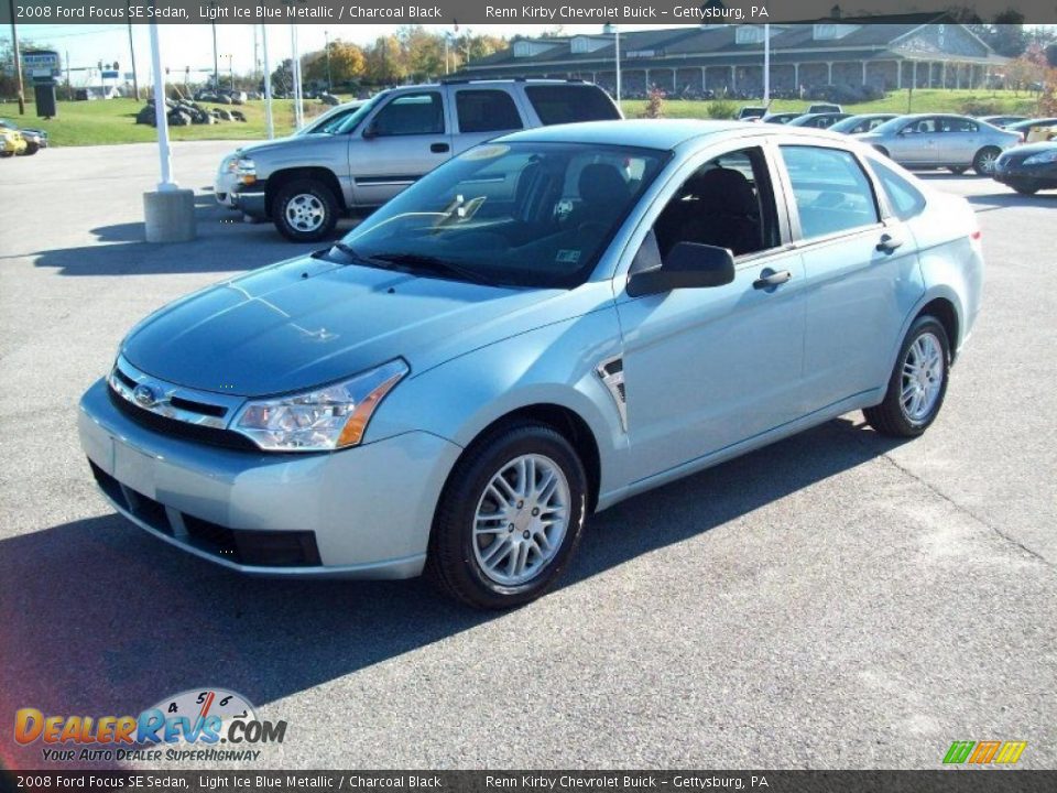2008 Ford Focus SE Sedan Light Ice Blue Metallic / Charcoal Black Photo #10