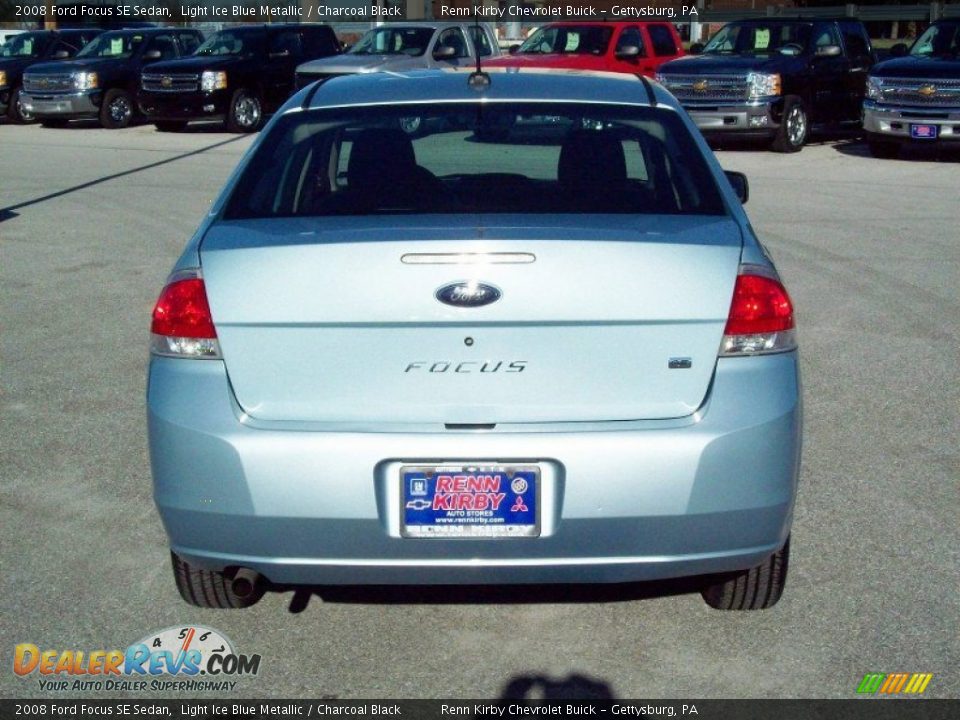 2008 Ford Focus SE Sedan Light Ice Blue Metallic / Charcoal Black Photo #16