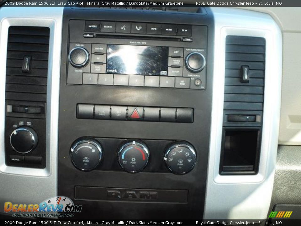 2009 Dodge Ram 1500 SLT Crew Cab 4x4 Mineral Gray Metallic / Dark Slate/Medium Graystone Photo #12