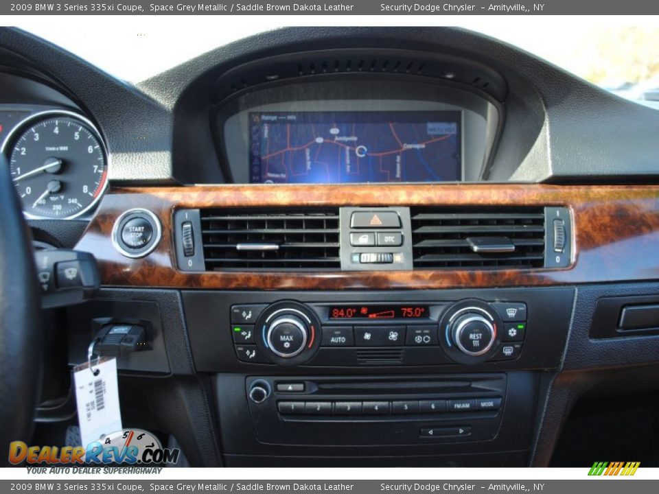 Controls of 2009 BMW 3 Series 335xi Coupe Photo #10