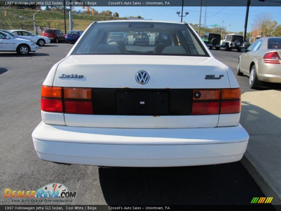 1997 Volkswagen Jetta GLS Sedan Cool White / Beige Photo #3