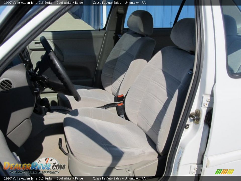 1997 Volkswagen Jetta GLS Sedan Cool White / Beige Photo #8