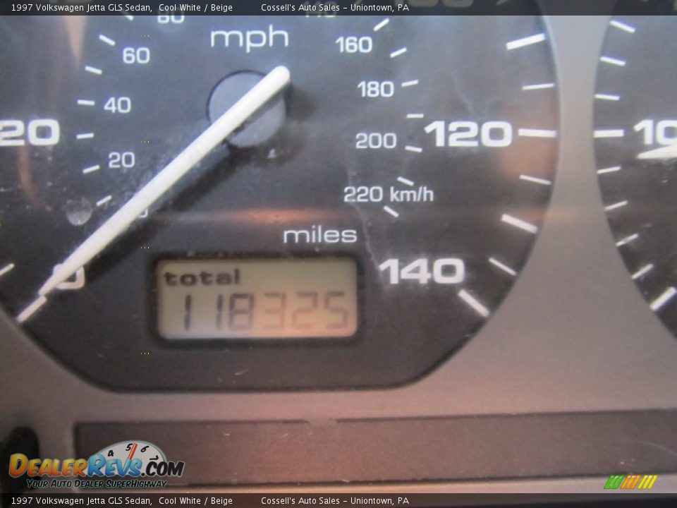 1997 Volkswagen Jetta GLS Sedan Cool White / Beige Photo #15