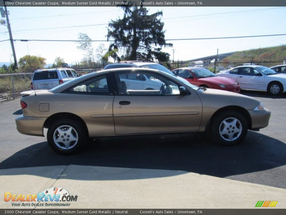 2000 Chevrolet Cavalier Coupe Medium Sunset Gold Metallic / Neutral Photo #4