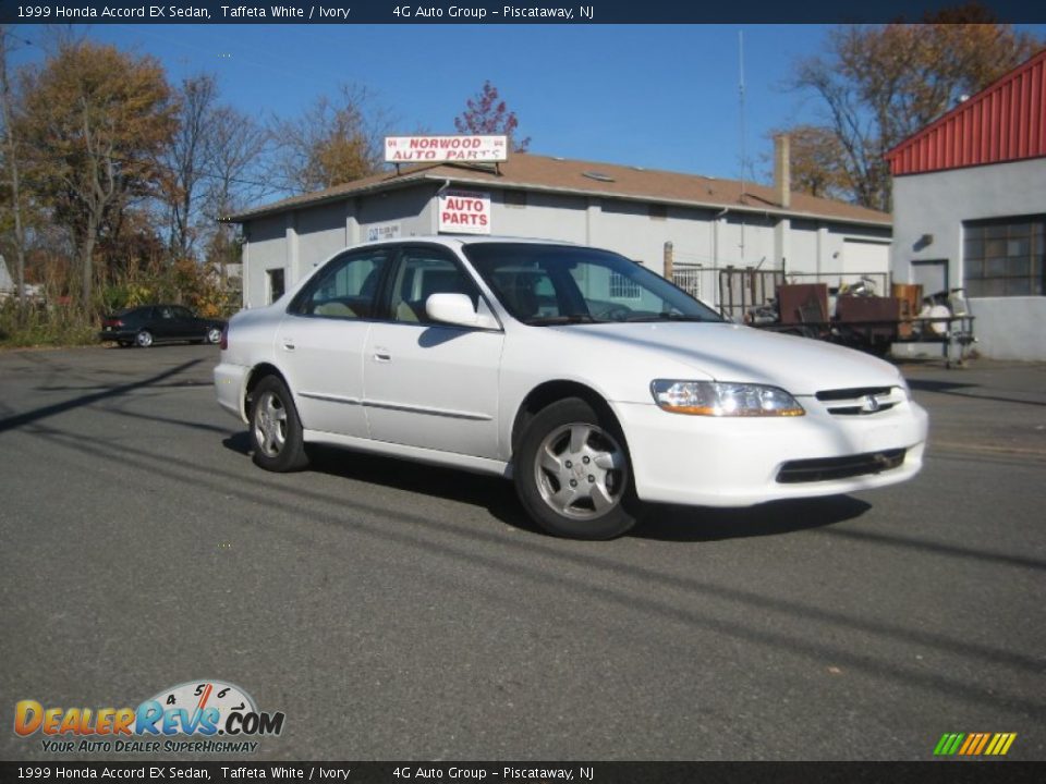 1999 Honda Accord EX Sedan Taffeta White / Ivory Photo #3