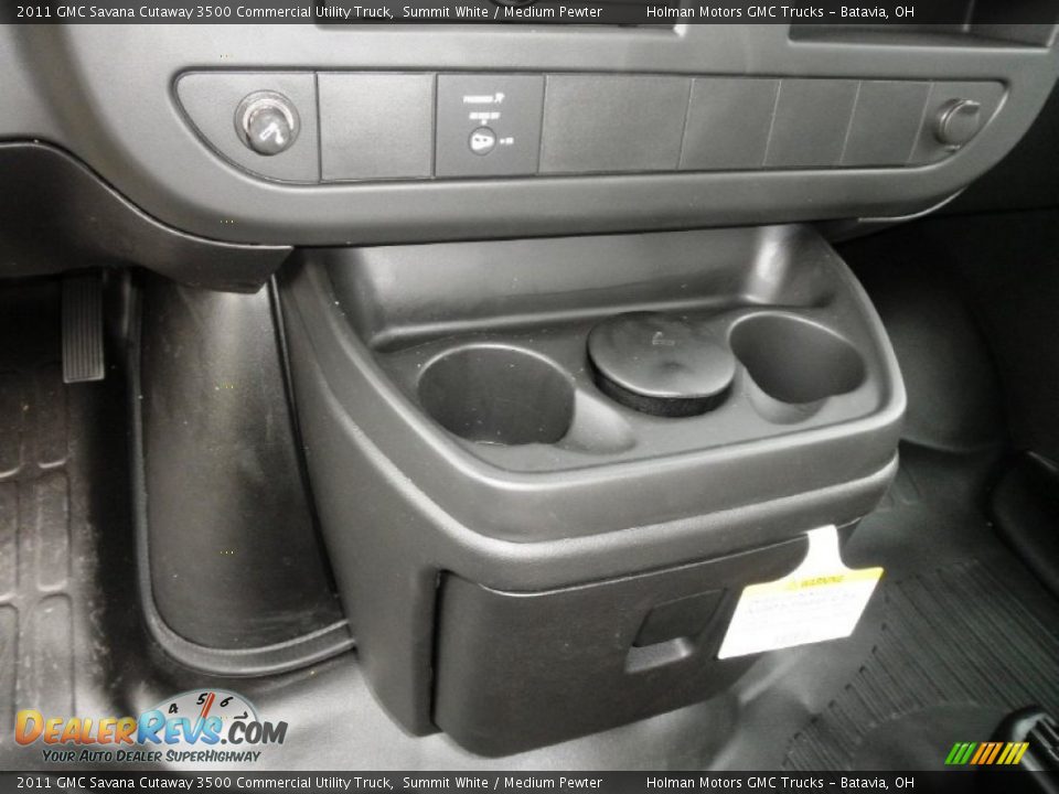 2011 GMC Savana Cutaway 3500 Commercial Utility Truck Summit White / Medium Pewter Photo #7