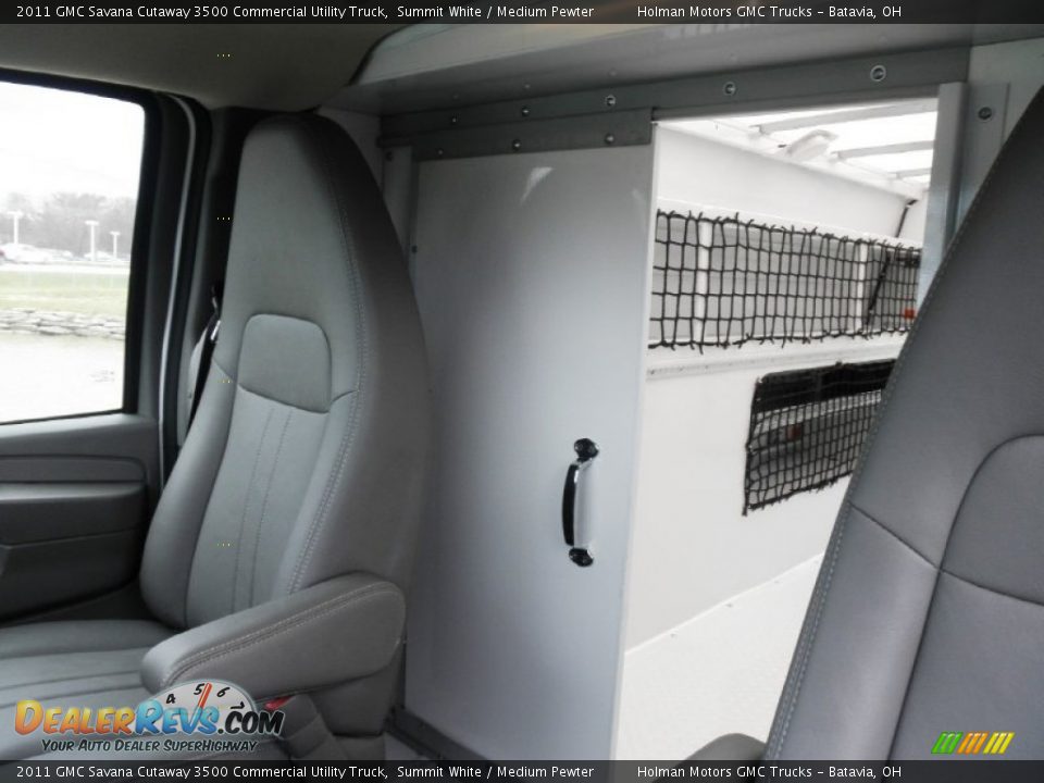 2011 GMC Savana Cutaway 3500 Commercial Utility Truck Summit White / Medium Pewter Photo #10