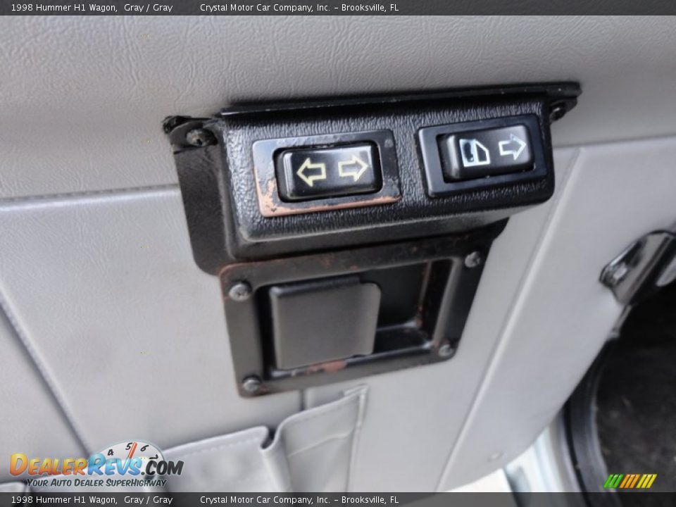 Controls of 1998 Hummer H1 Wagon Photo #19