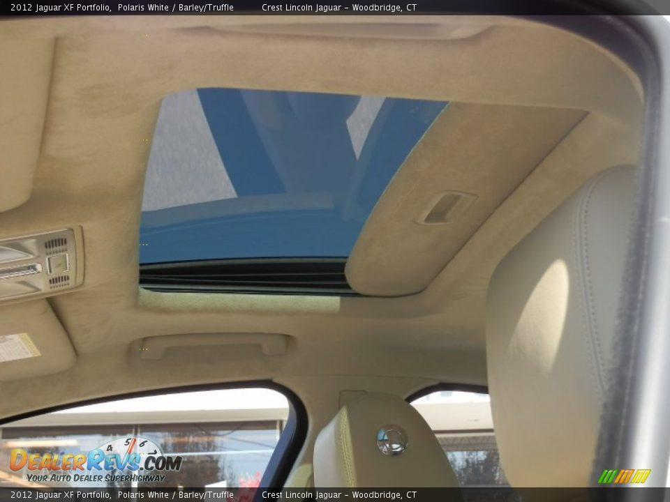 2012 Jaguar XF Portfolio Polaris White / Barley/Truffle Photo #12