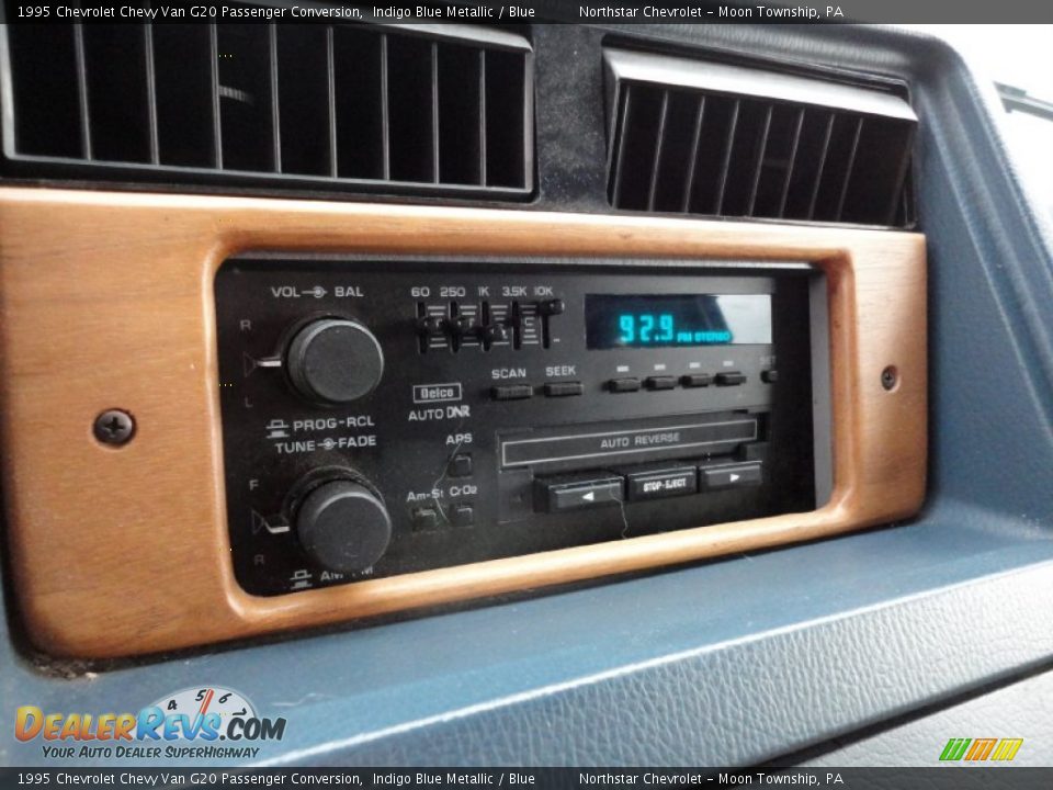 Audio System of 1995 Chevrolet Chevy Van G20 Passenger Conversion Photo #15