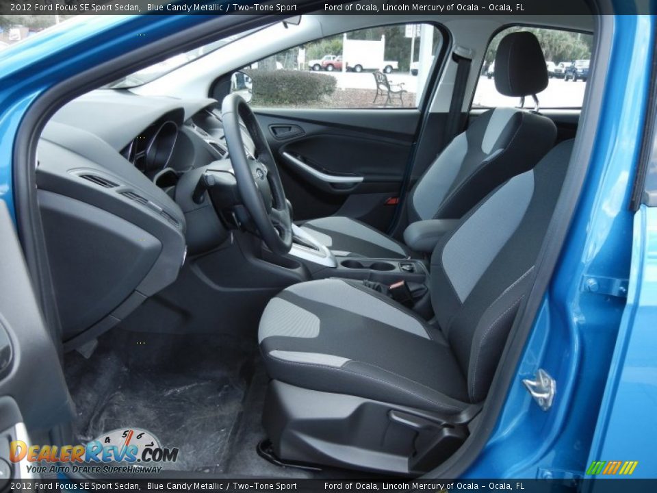 2012 Ford Focus SE Sport Sedan Blue Candy Metallic / Two-Tone Sport Photo #5