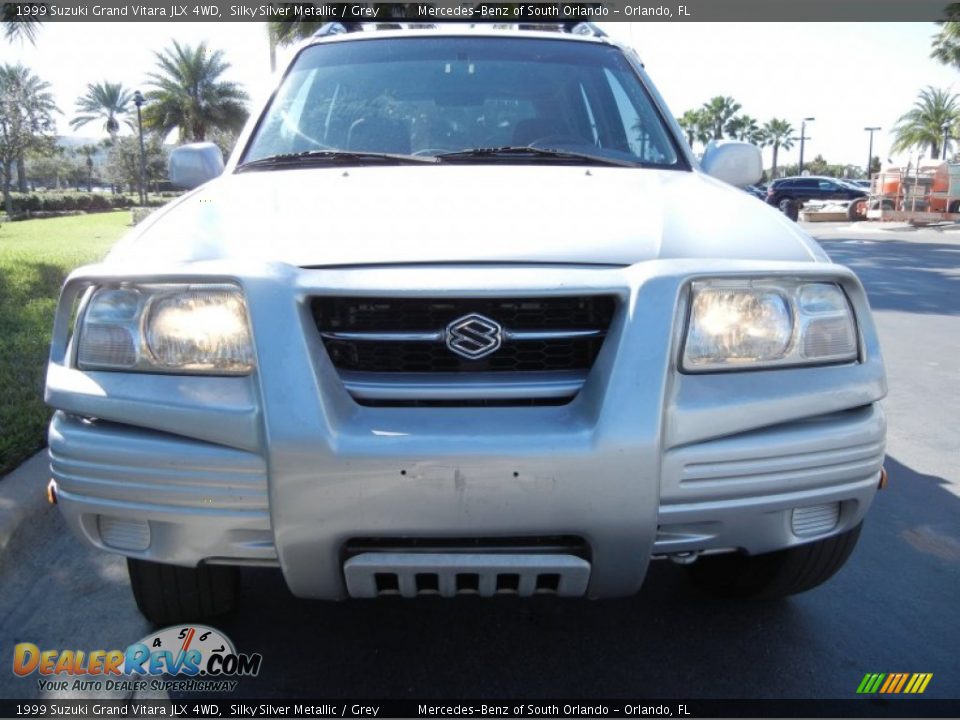 1999 Suzuki Grand Vitara JLX 4WD Silky Silver Metallic / Grey Photo #3