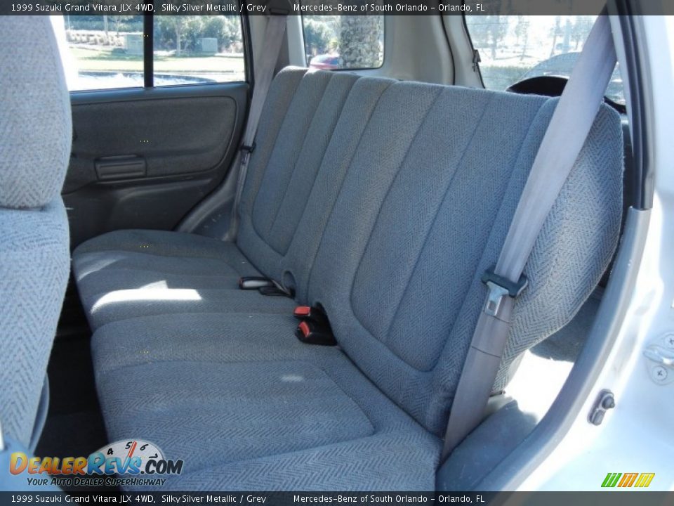 1999 Suzuki Grand Vitara JLX 4WD Silky Silver Metallic / Grey Photo #14