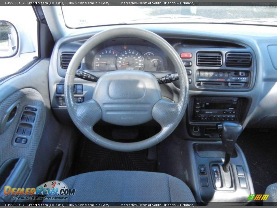 1999 Suzuki Grand Vitara JLX 4WD Silky Silver Metallic / Grey Photo #19