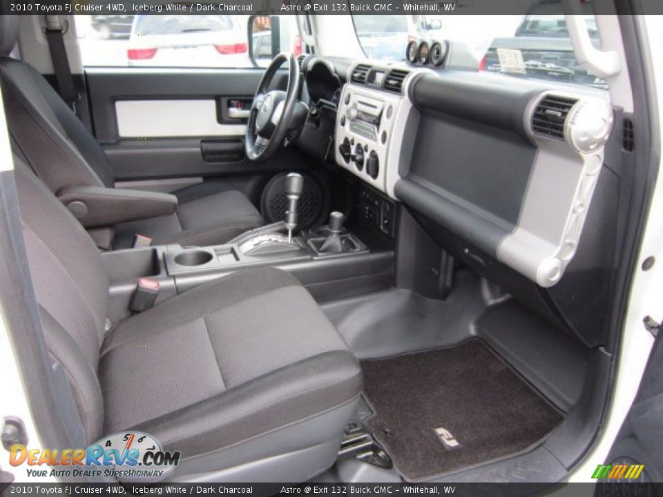 2010 Toyota FJ Cruiser 4WD Iceberg White / Dark Charcoal Photo #10