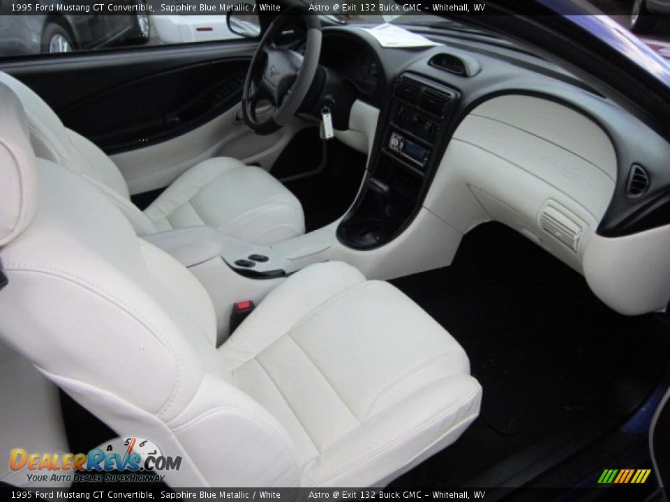 White Interior - 1995 Ford Mustang GT Convertible Photo #10
