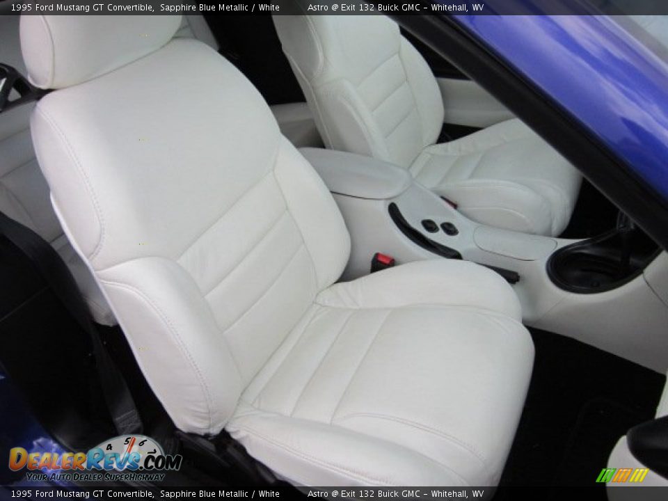 White Interior - 1995 Ford Mustang GT Convertible Photo #12