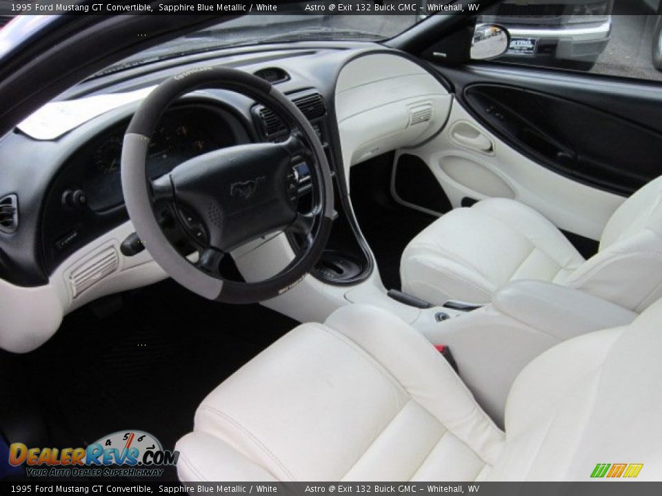 White Interior - 1995 Ford Mustang GT Convertible Photo #15