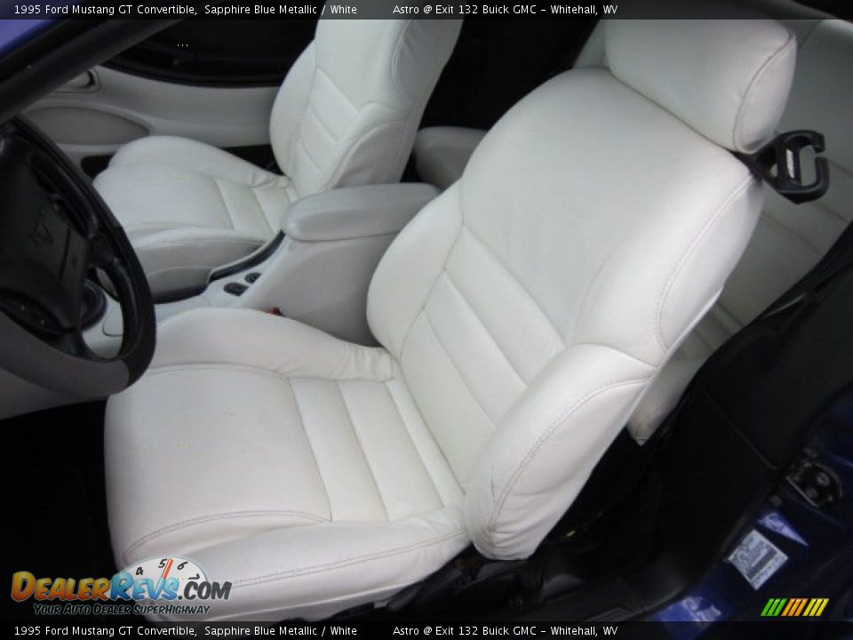 White Interior - 1995 Ford Mustang GT Convertible Photo #16