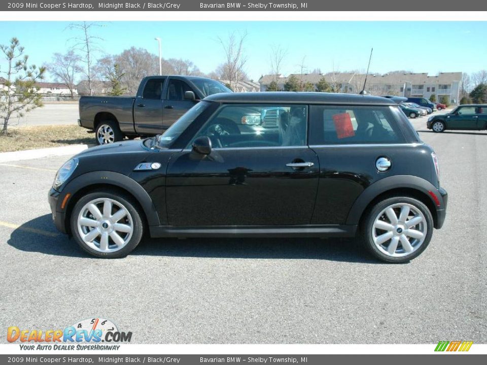 2009 Mini Cooper S Hardtop Midnight Black / Black/Grey Photo #2