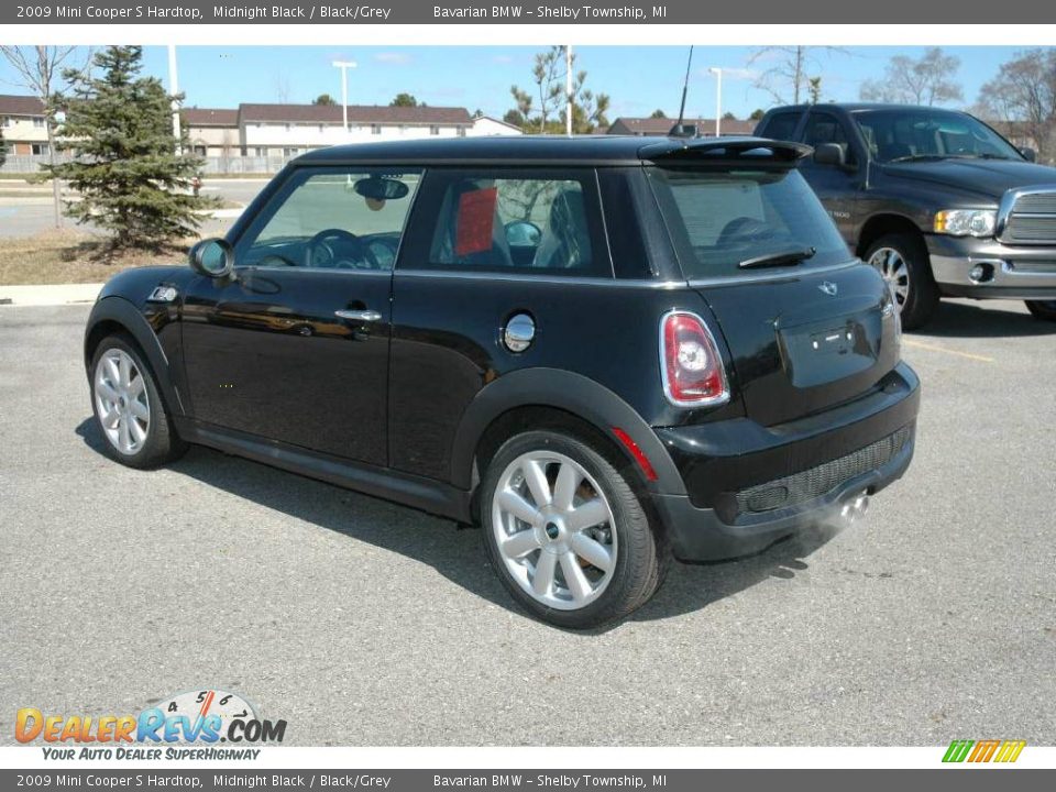 2009 Mini Cooper S Hardtop Midnight Black / Black/Grey Photo #3