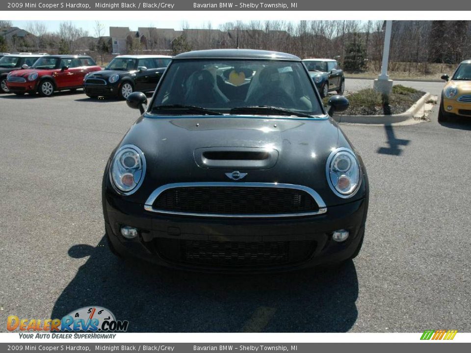 2009 Mini Cooper S Hardtop Midnight Black / Black/Grey Photo #8