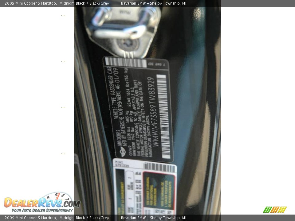 2009 Mini Cooper S Hardtop Midnight Black / Black/Grey Photo #9
