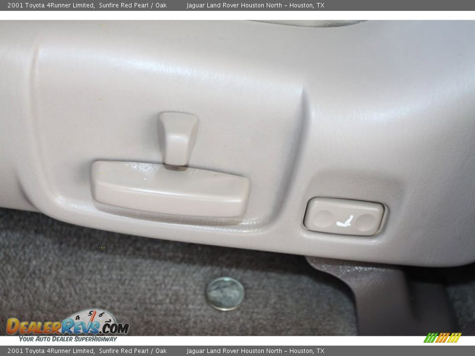 2001 Toyota 4Runner Limited Sunfire Red Pearl / Oak Photo #16