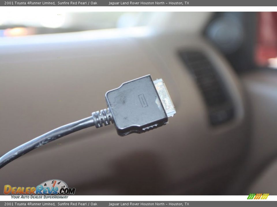 2001 Toyota 4Runner Limited Sunfire Red Pearl / Oak Photo #21