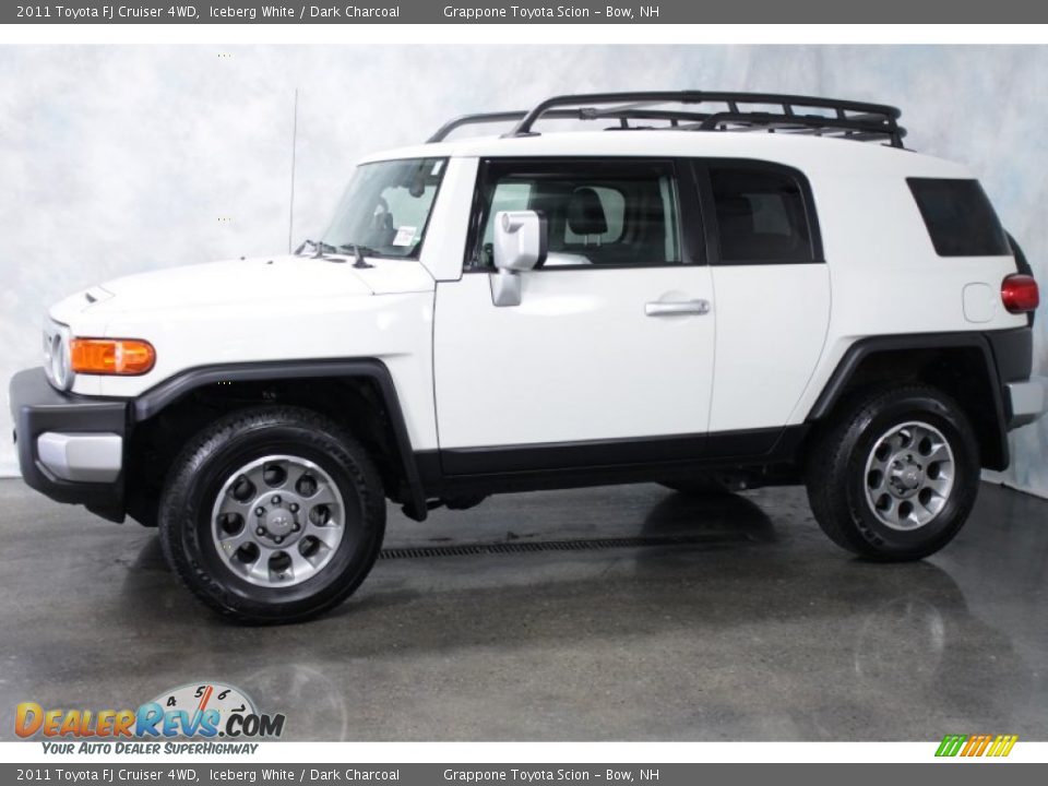 2011 Toyota FJ Cruiser 4WD Iceberg White / Dark Charcoal Photo #3