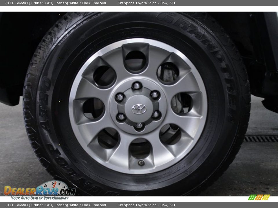2011 Toyota FJ Cruiser 4WD Iceberg White / Dark Charcoal Photo #6