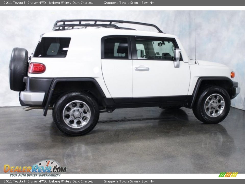 2011 Toyota FJ Cruiser 4WD Iceberg White / Dark Charcoal Photo #10