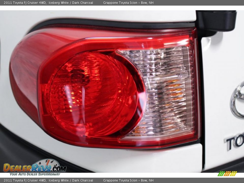2011 Toyota FJ Cruiser 4WD Iceberg White / Dark Charcoal Photo #12