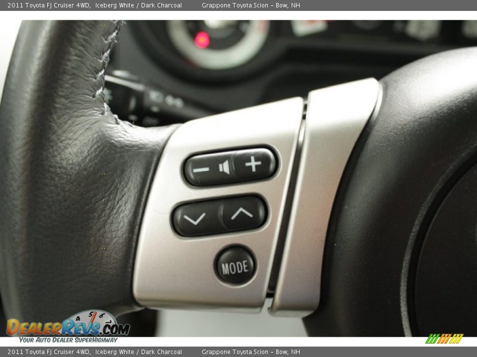 2011 Toyota FJ Cruiser 4WD Iceberg White / Dark Charcoal Photo #21