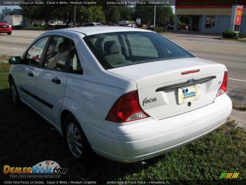 2000 Ford Focus LX Sedan Cloud 9 White / Medium Graphite Photo #7
