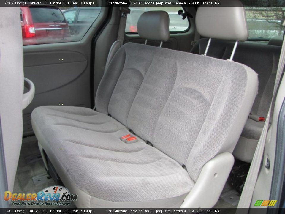 Taupe Interior - 2002 Dodge Caravan SE Photo #9