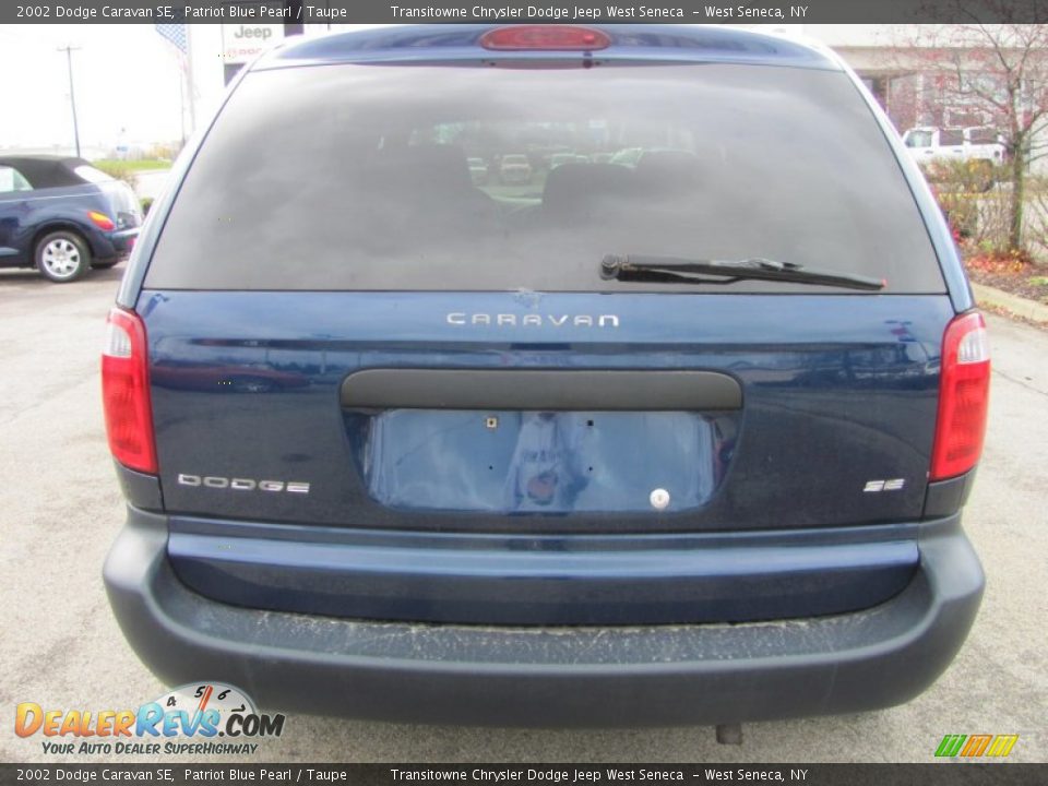 2002 Dodge Caravan SE Patriot Blue Pearl / Taupe Photo #10